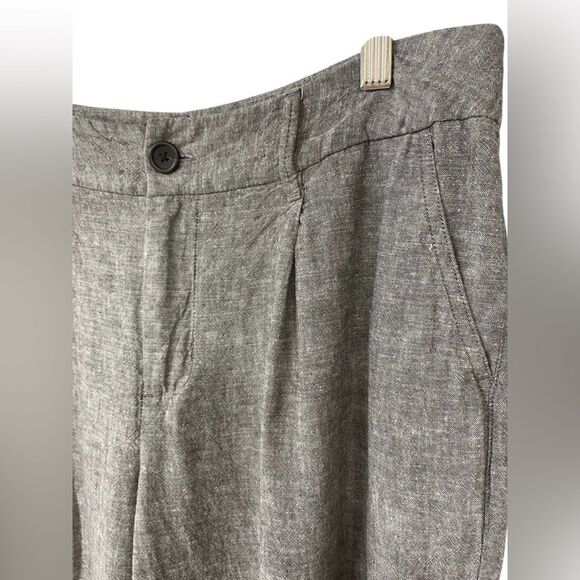 A New Day Gray Pleated Front Pants Size 8 - Picture 6 of 6